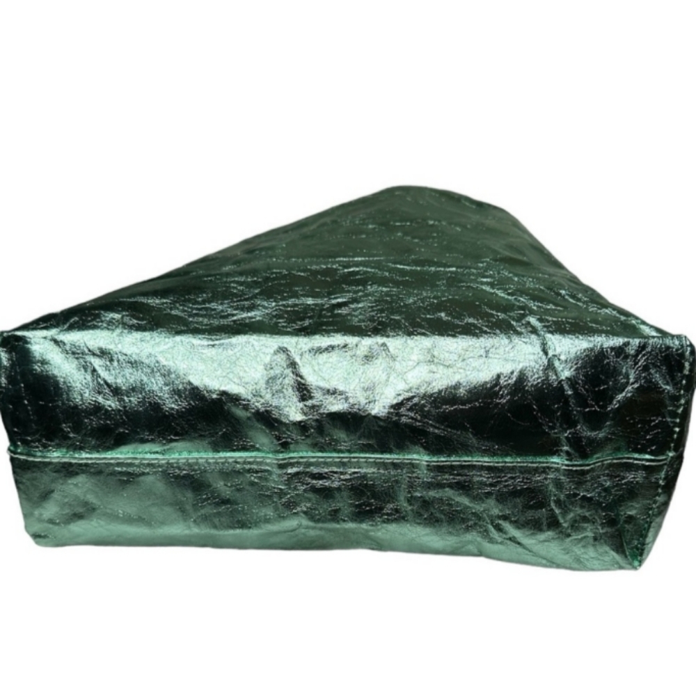 CLINIQUE NWT FOIL LOOK TOTE AND GIFT SET - Picture 7 of 9